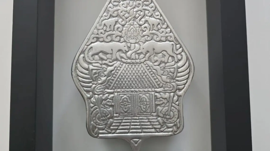 pusat-plat-nama-medali-plakat