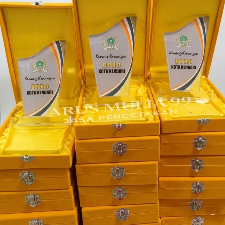 Pusat-plat-nama-terdekat