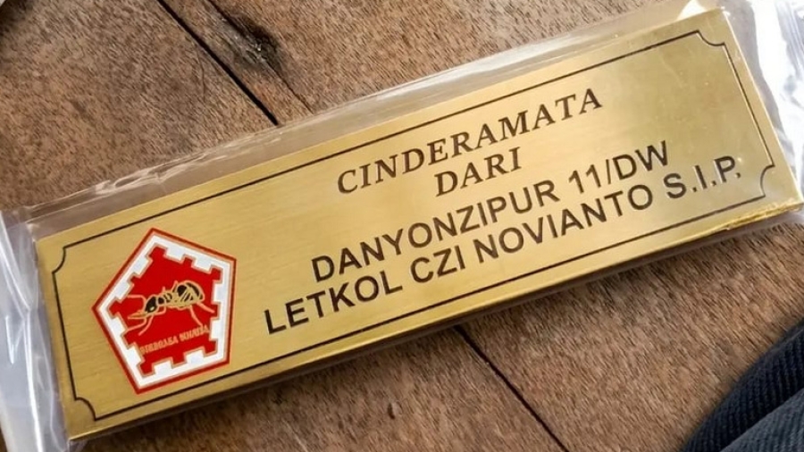 Plat Kuningan Terdekat di Radio Dalam