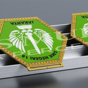 cetak plat label permata hijau